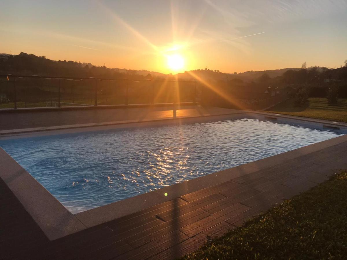 吉马良斯Quinta Do Ovelheiro别墅 外观 照片